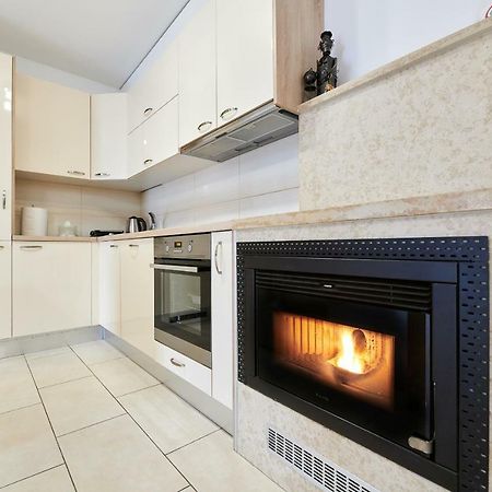 Apartman Leon Umag Exterior photo